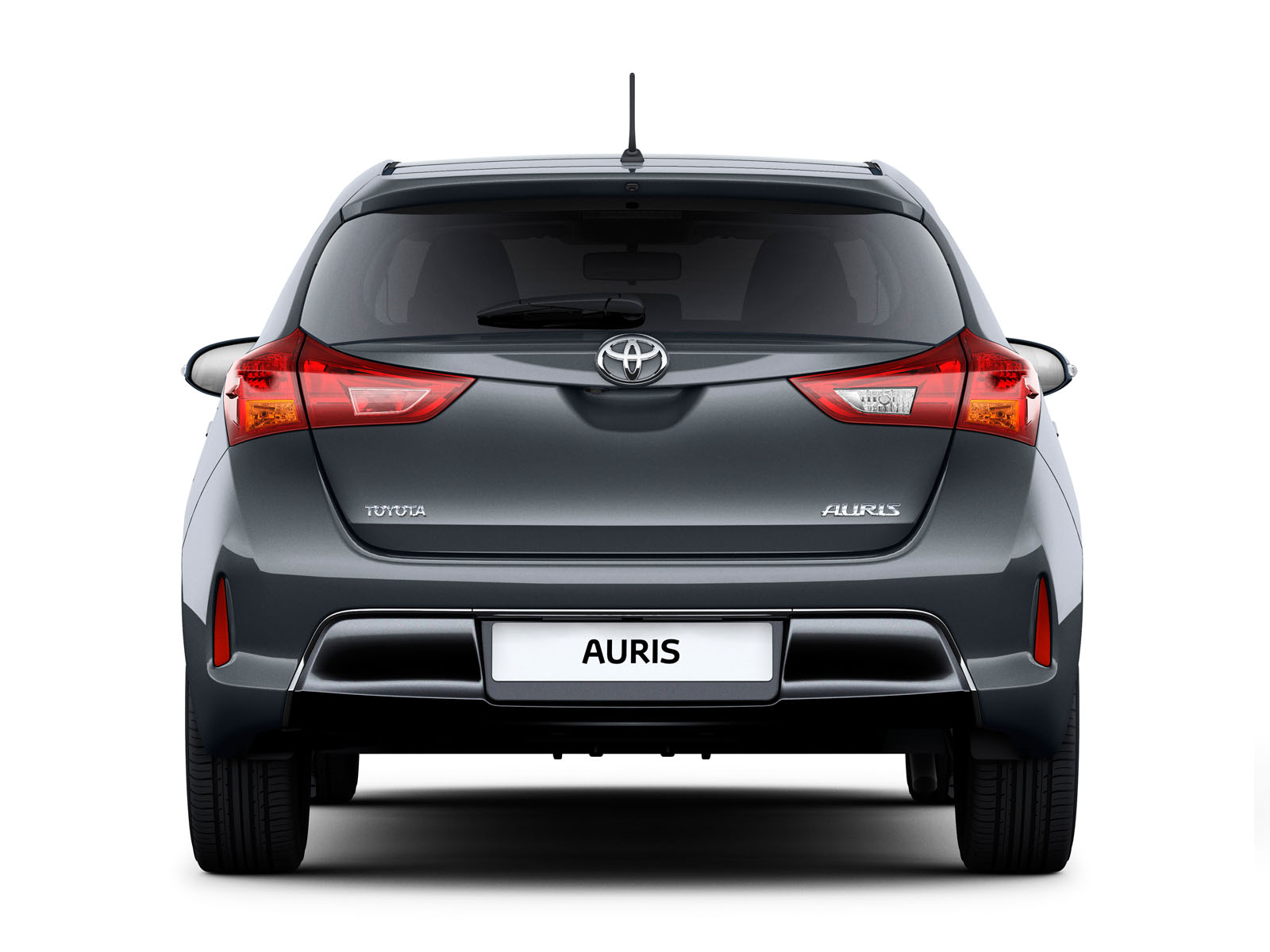 Toyota Yeni Auris resimleri