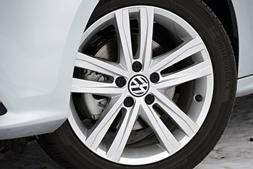 Beyaz renk Volkswagen Jetta resimleri