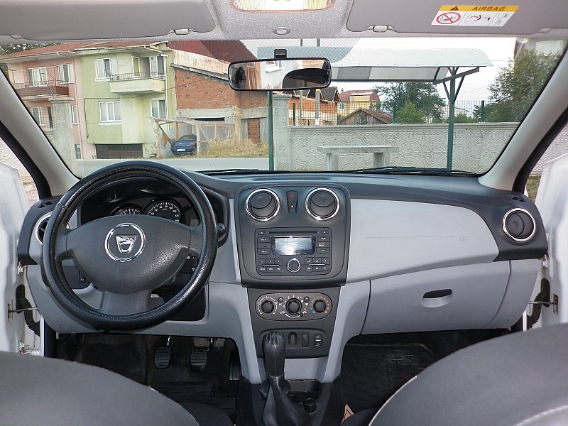 Dacia Sandero araç resimleri