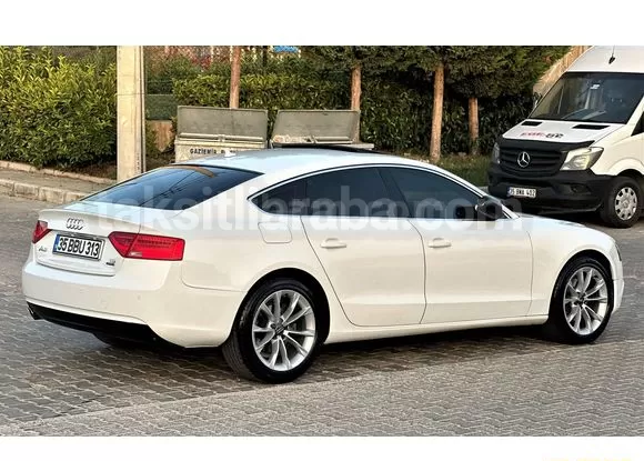 Beyaz Renk Audi A5