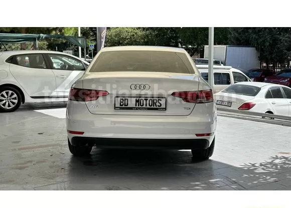 24 Ay Senetle Audi A4