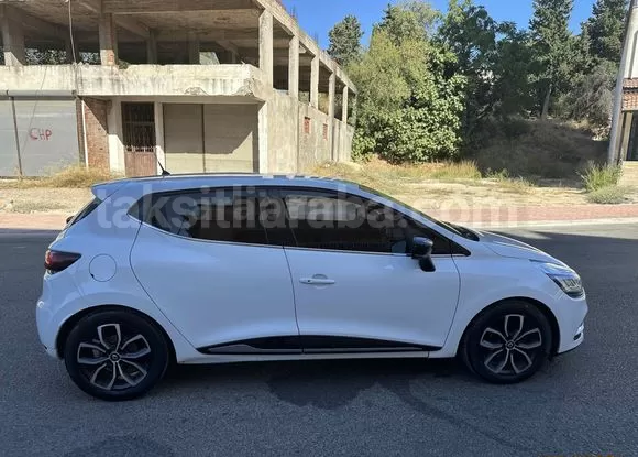 24 Ay Taksitle Renault Clio