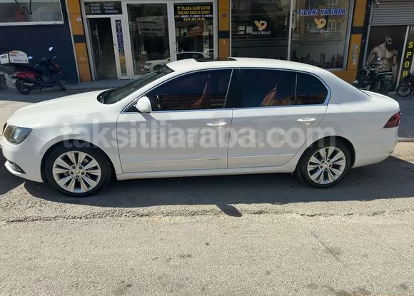 2013 Model Beyaz Renk Skoda SuperB