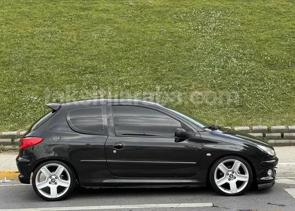 2005 Model Siyah Renk Peugeot 206