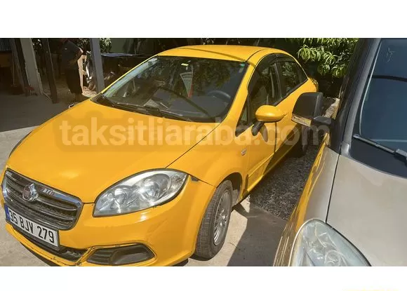 Sarı Renk Fiat Linea